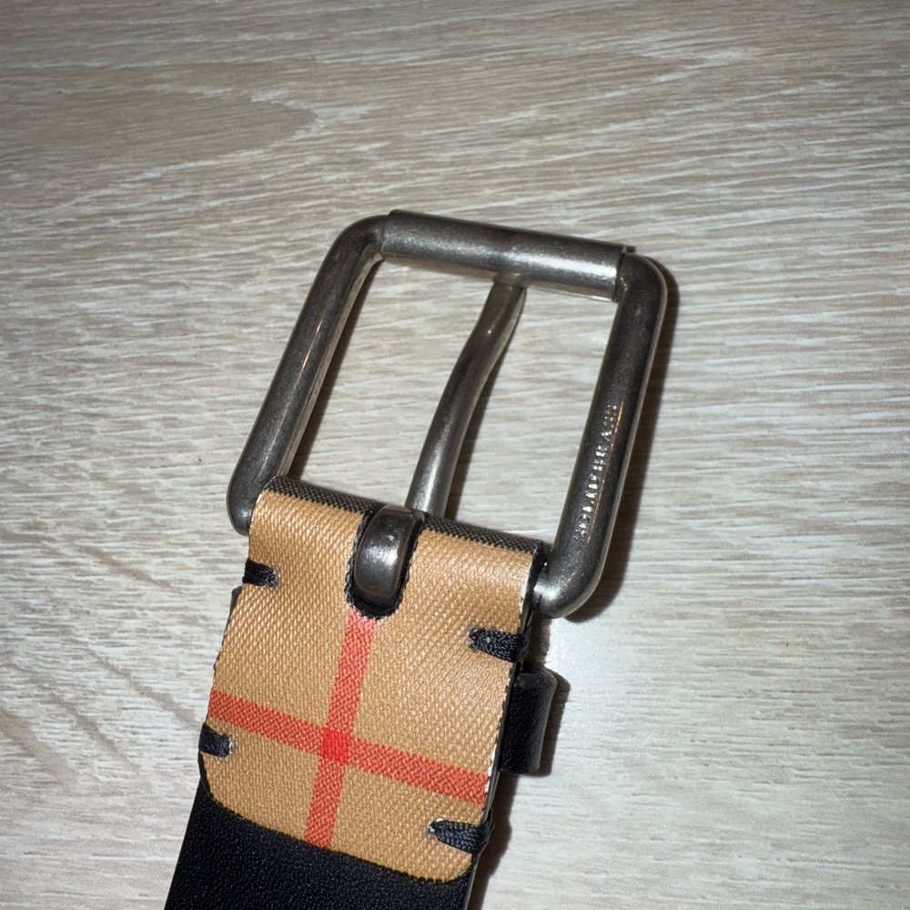 Burberry Men’s Belt. 38. Good Condition.